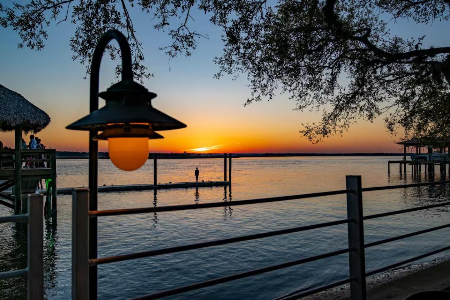 The Salty Anchor-walk To Beach-boat Ramp-dogs Ok * Saint Augustine
