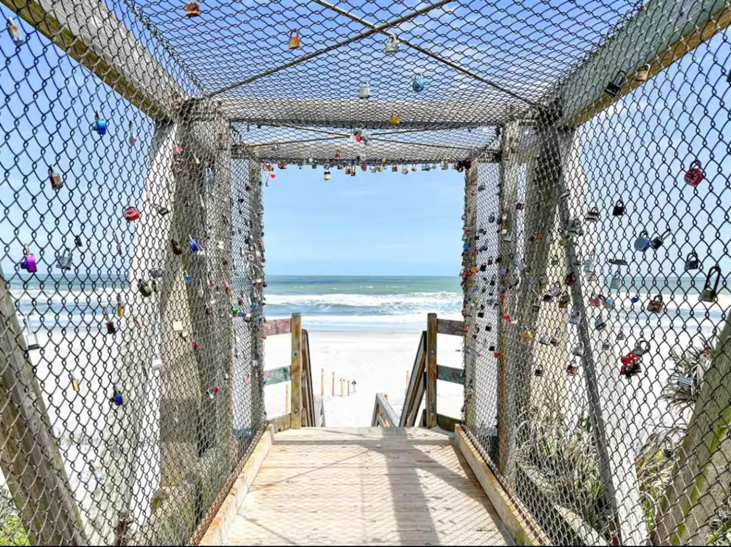 The Salty Anchor-walk To Beach-boat Ramp-dogs Ok * Saint Augustine