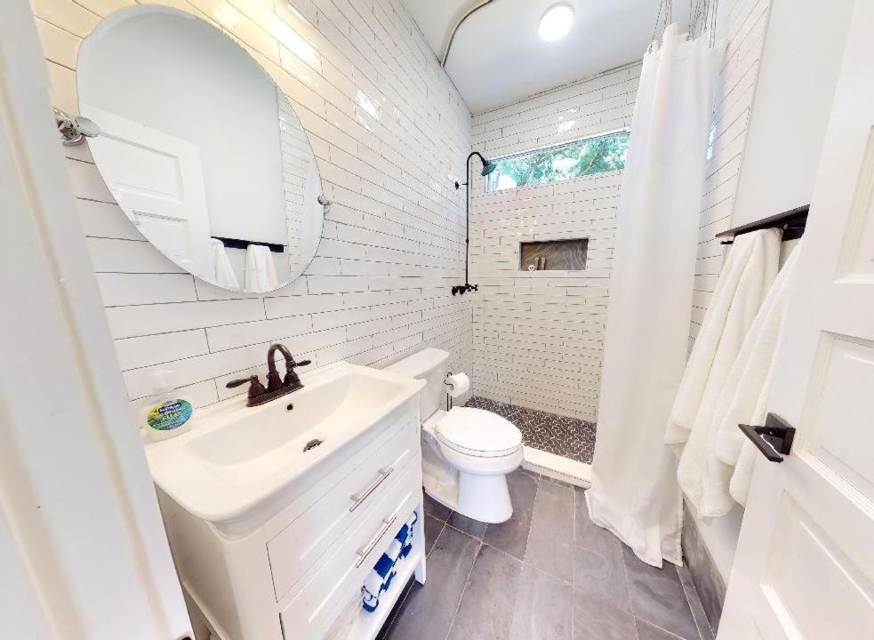 Palm Paradise - Renovated 1891 Queen Anne - Historic Dt Quarter Mi Stroll - Only 3 Mi Holiday home