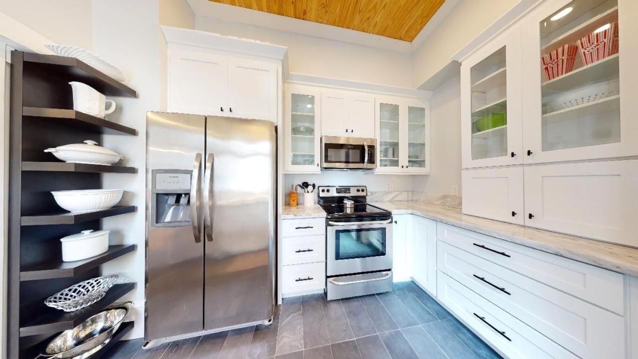Holiday home Palm Paradise - Renovated 1891 Queen Anne - Historic Dt Quarter Mi Stroll - Only 3 Mi *