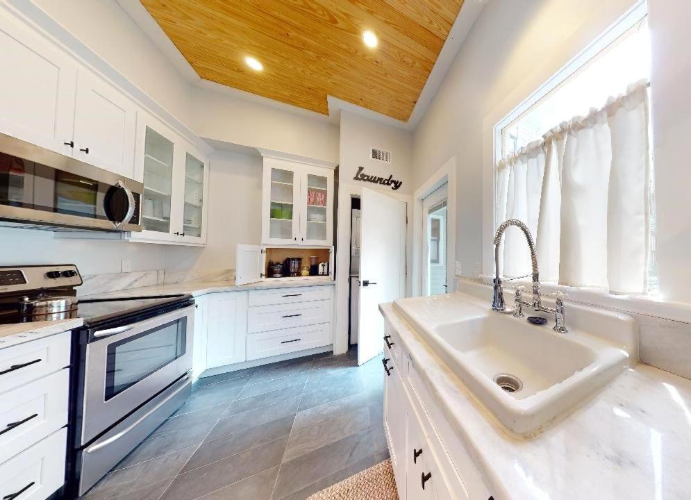 Palm Paradise - Renovated 1891 Queen Anne - Historic Dt Quarter Mi Stroll - Only 3 Mi * St. Augustine