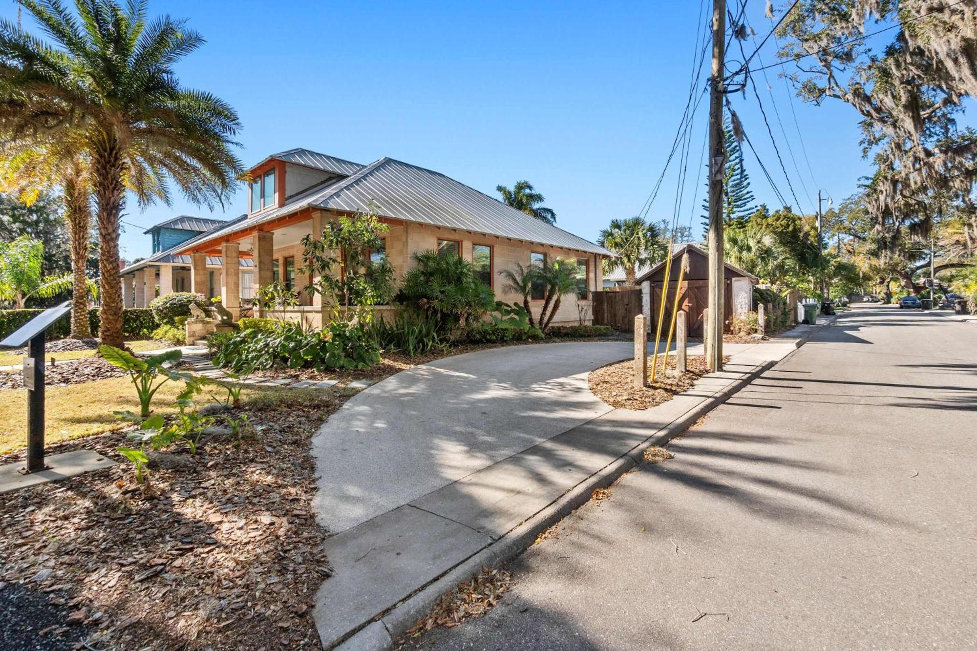 Holiday home Twin Palms L Craftsman L Walk To Dntn *