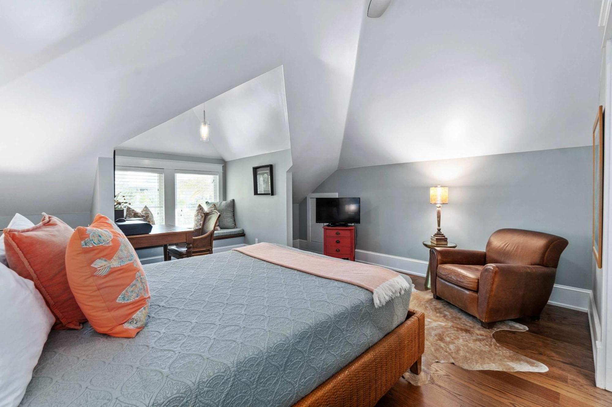 Holiday home Twin Palms L Craftsman L Walk To Dntn *