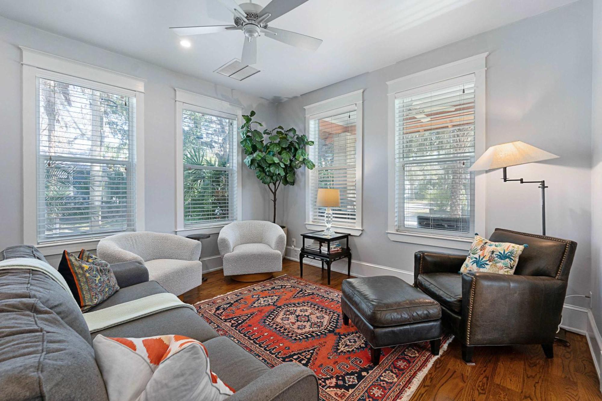 Twin Palms L Craftsman L Walk To Dntn Holiday home