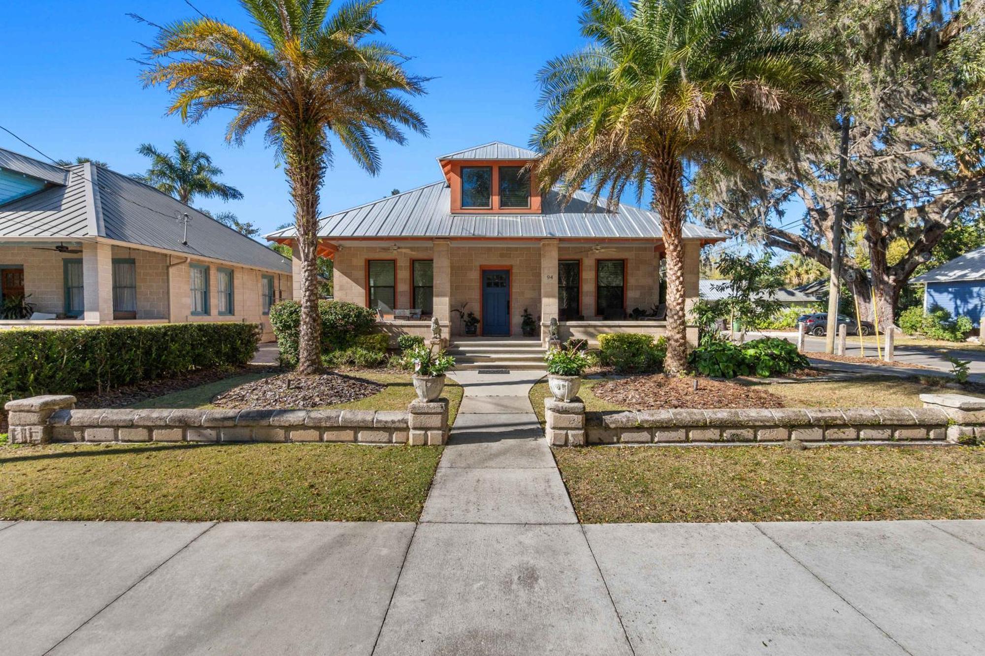 Twin Palms L Craftsman L Walk To Dntn Holiday home