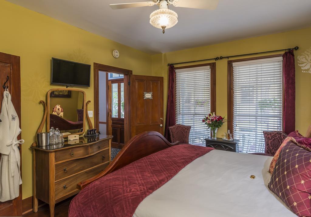 Carriage Way Adults Only - 21 Years Old And Up Acomodação com café da manhã 