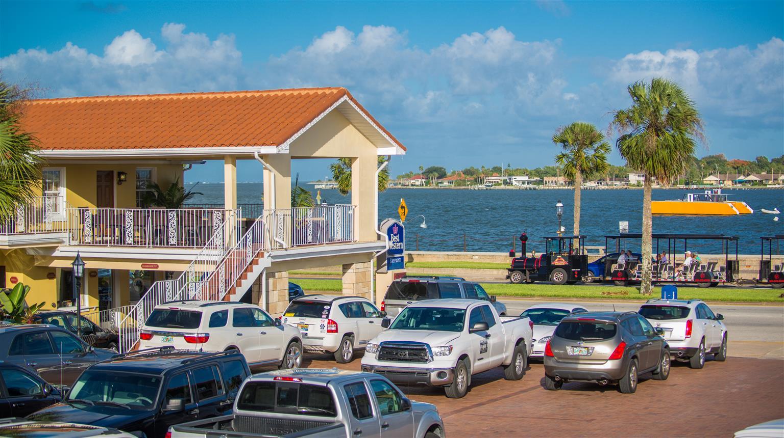 Hotel Western Historic Bayfront 3*
