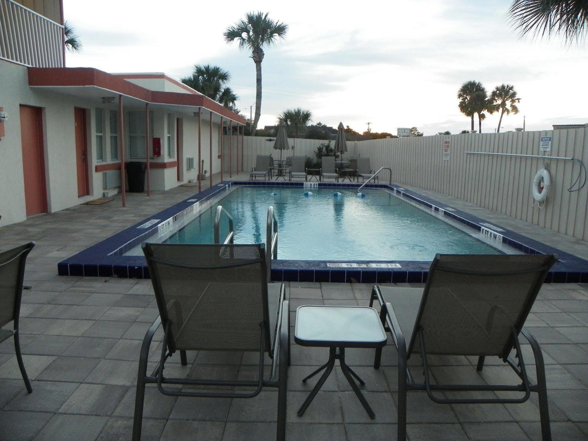 Island Shores Motel 3*