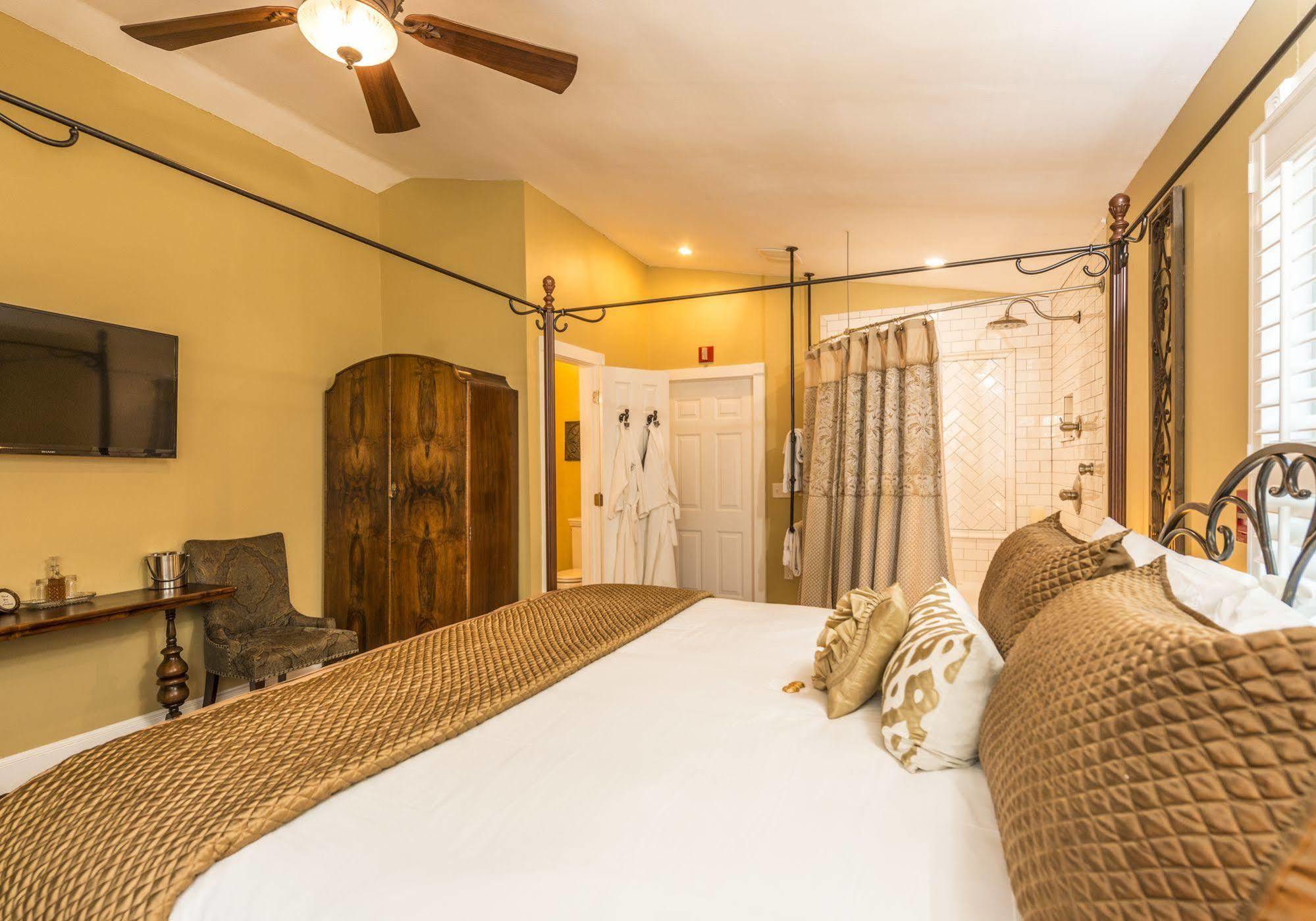 Acomodação com café da manhã  Carriage Way Adults Only - 21 Years Old And Up