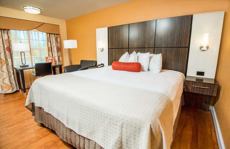 Hotel Western Historic Bayfront 3*